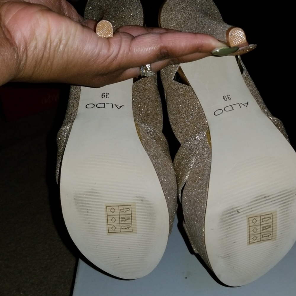 Aldo Gold High Heels - Picture 4 of 4